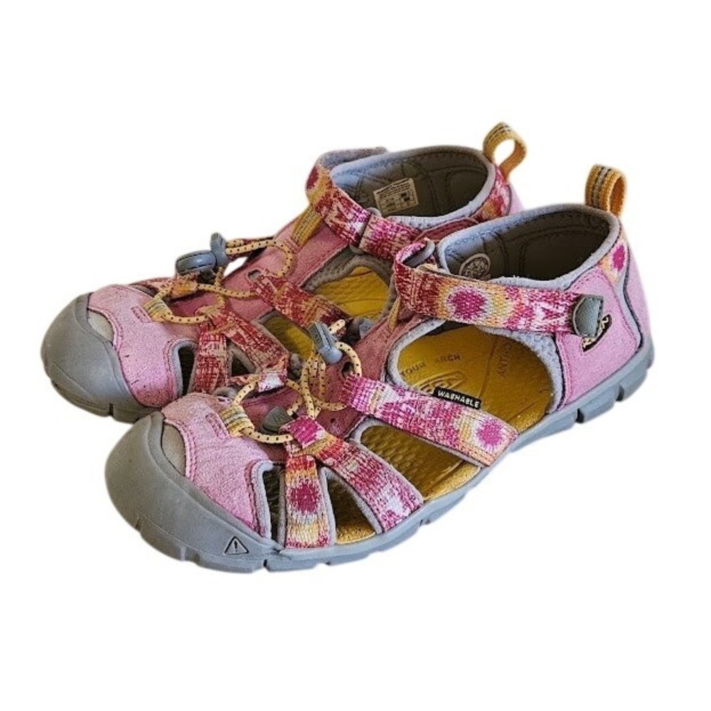 Keen Sandals Seacamp II CNX Hiking Water Shoes Girls Size 4 Very Berry Pink